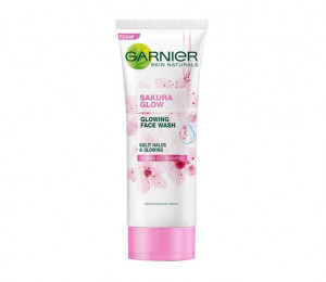 Garnier Sakura Glow Glowing Face Wash 100ml